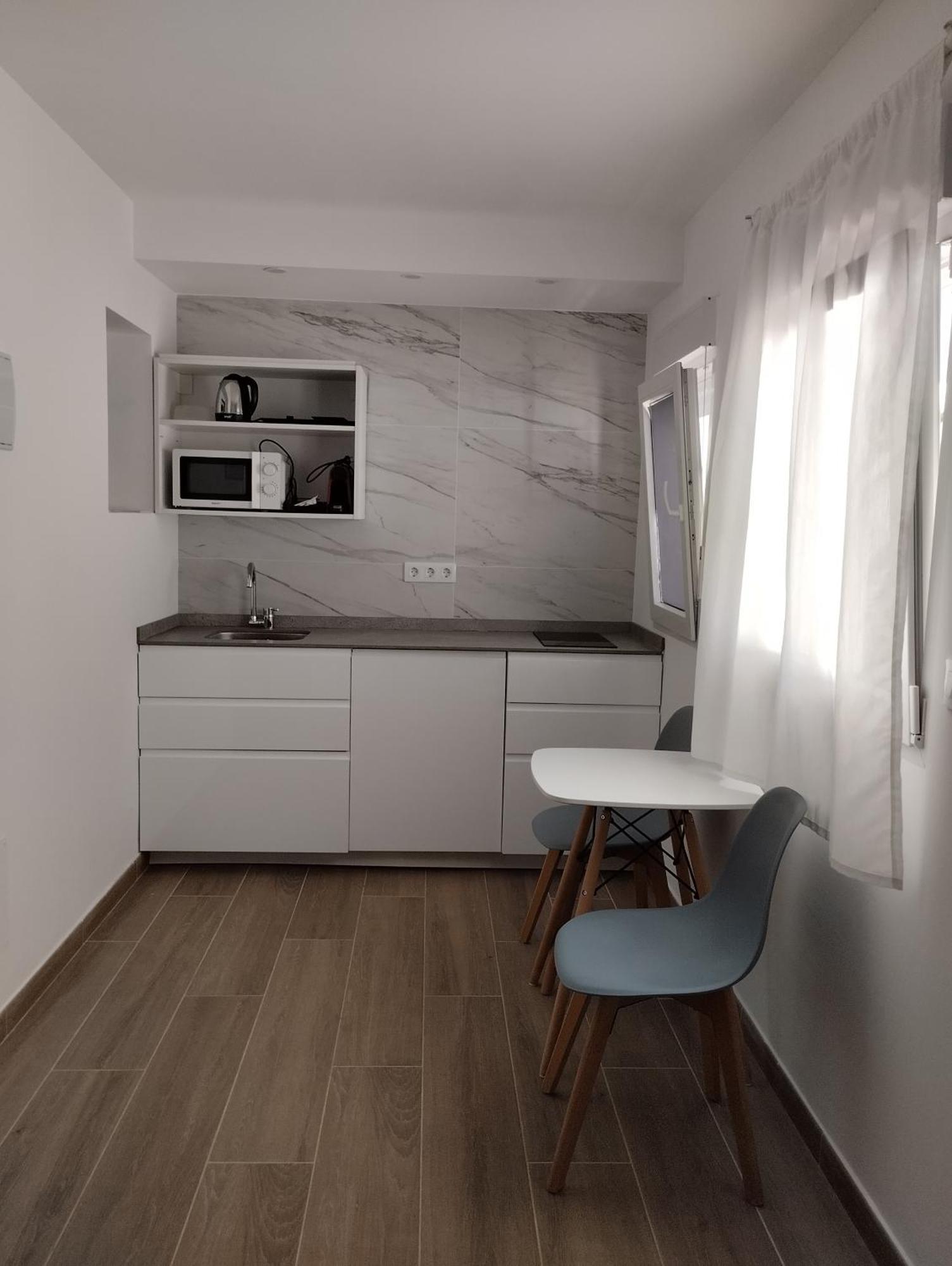 Apartamentos Y Habitaciones Kai Marbella (Adults Only) ภายนอก รูปภาพ